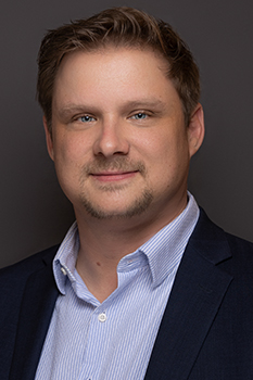 headshot of chris nelsen